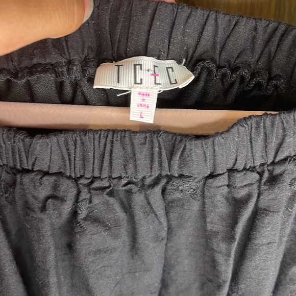 Off The Shoulder Top - Picture 2 of 5